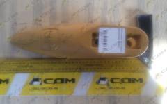 Зуб ковша болтовое крепление LG833