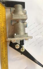 Педаль тормоза с тормозным клапаном CDM853/856D