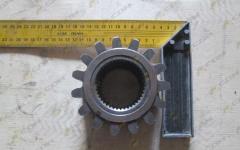 Шестерня полуоси бортового редуктора z=15,d=107.9, 41 шлиц