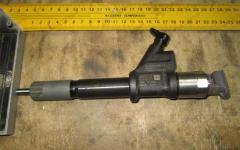 Форсунка HOWO EURO 4 VG1096080010