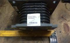 Подушка задней рессоры HOWO A7 AZ9725520274