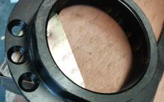 Гайка бортового редуктора LG833B