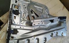 Стеклоподъемник левый HOWO SITRAK T5G 711W62645-6051