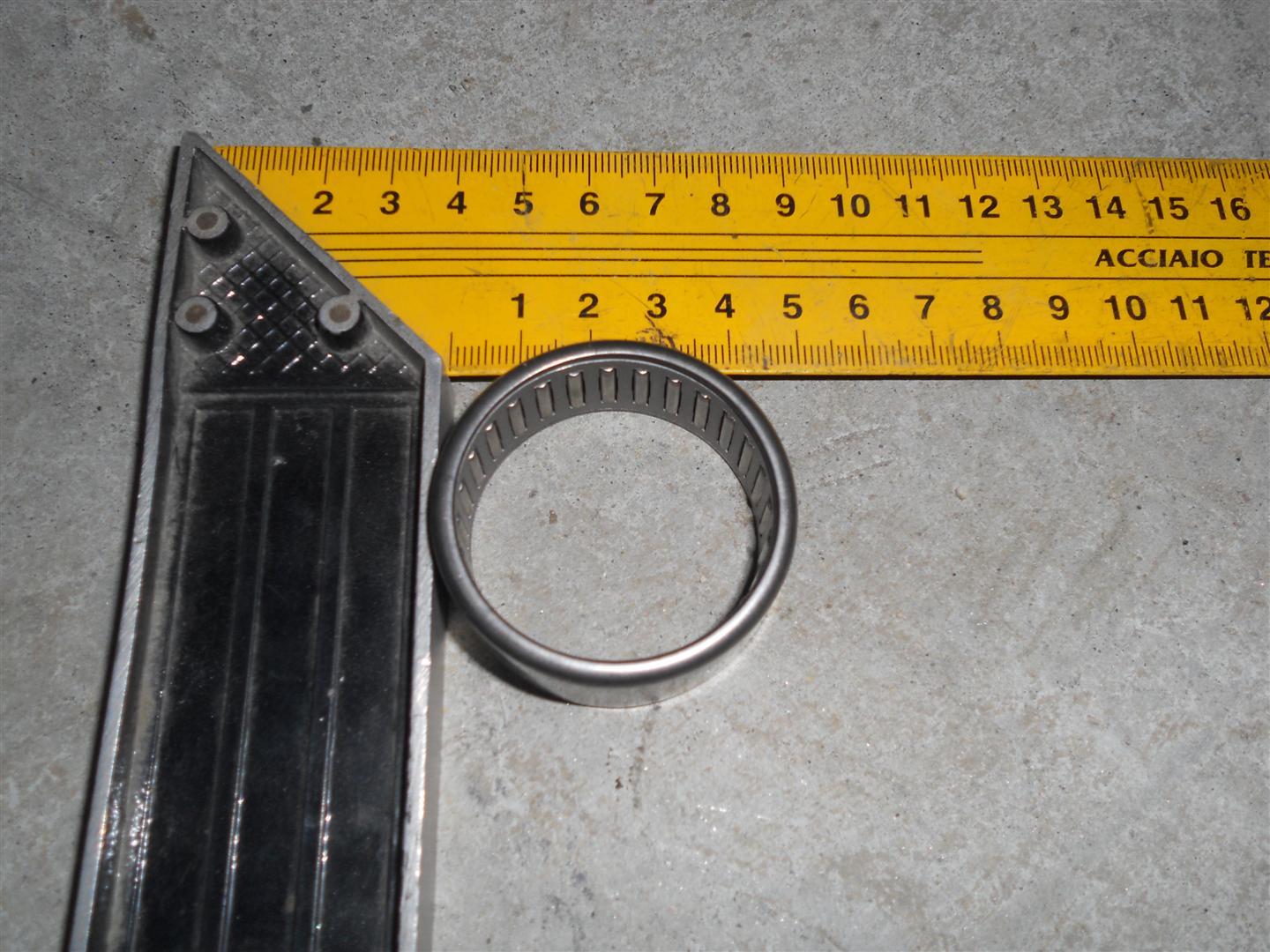 Подшипник 4020 (HK4020A) игольчатый маятникового рычага 8*4 HOWO WG90410228