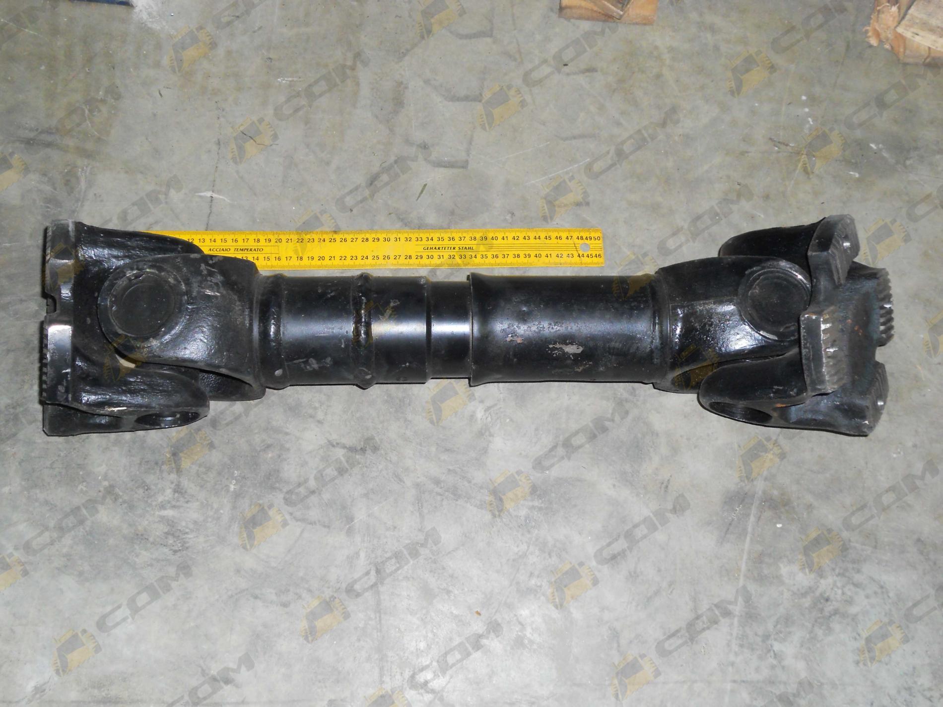 Вал карданный межосевой L=625 D=165 4 отверстия HOWO SITRAK AZ9716310625 AZ9557310625