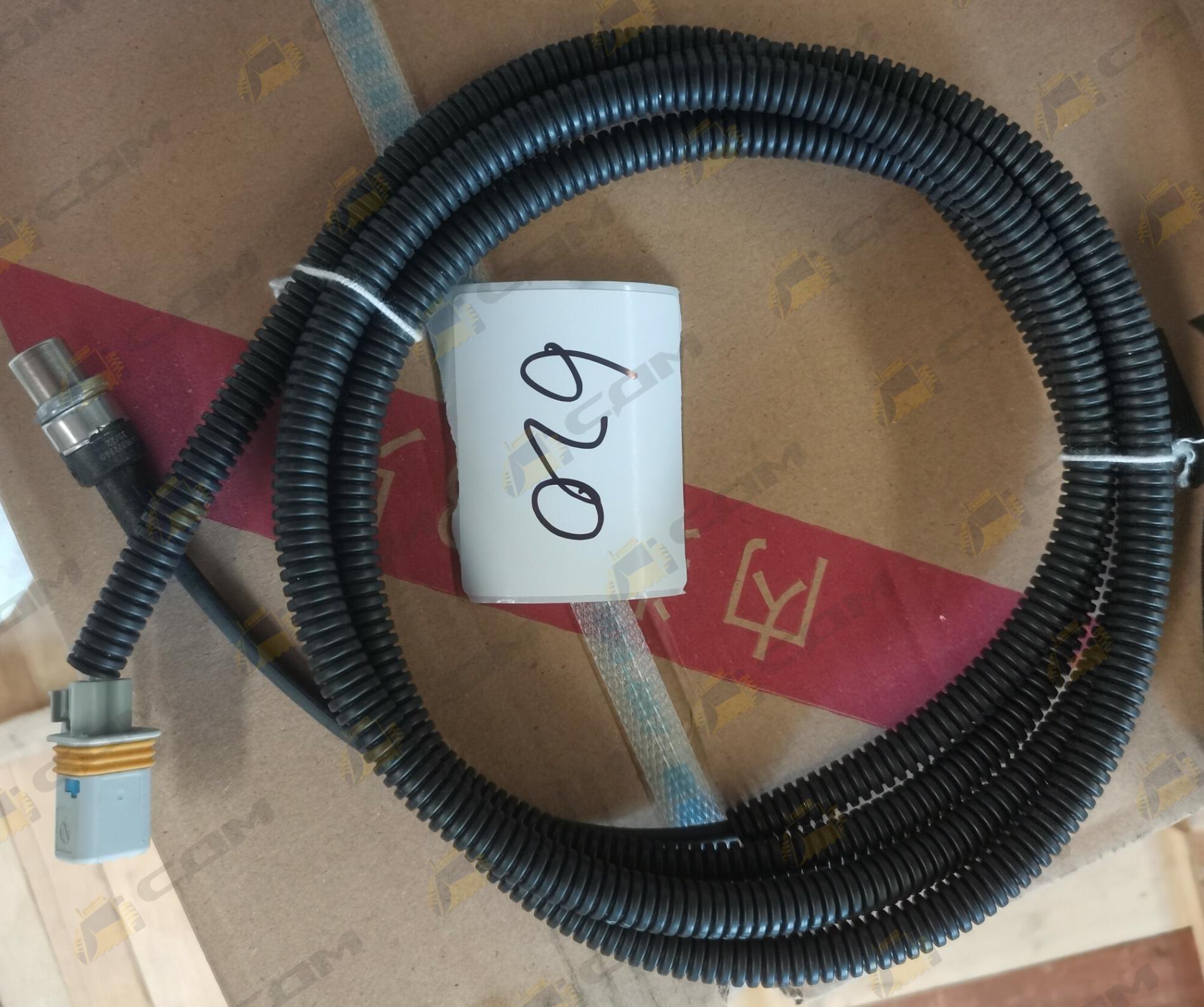 Датчик АБС задний левый SITRAK 810W27120-6182