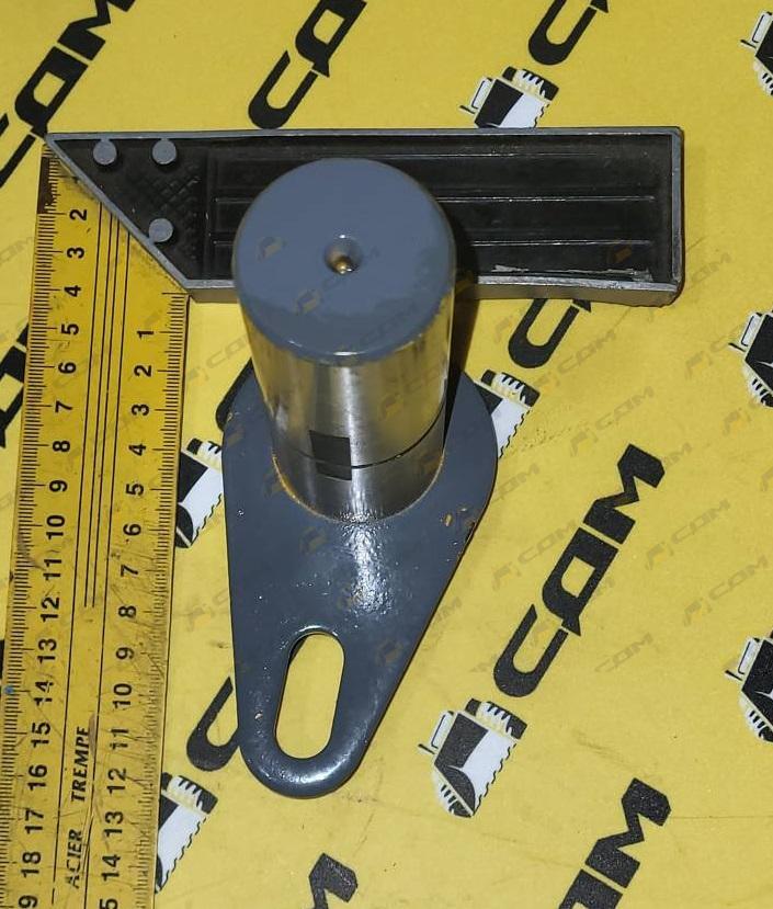 Палец крепления ковша нижний d=40 L=120 CDM932N 30811002206/932NG.11.05