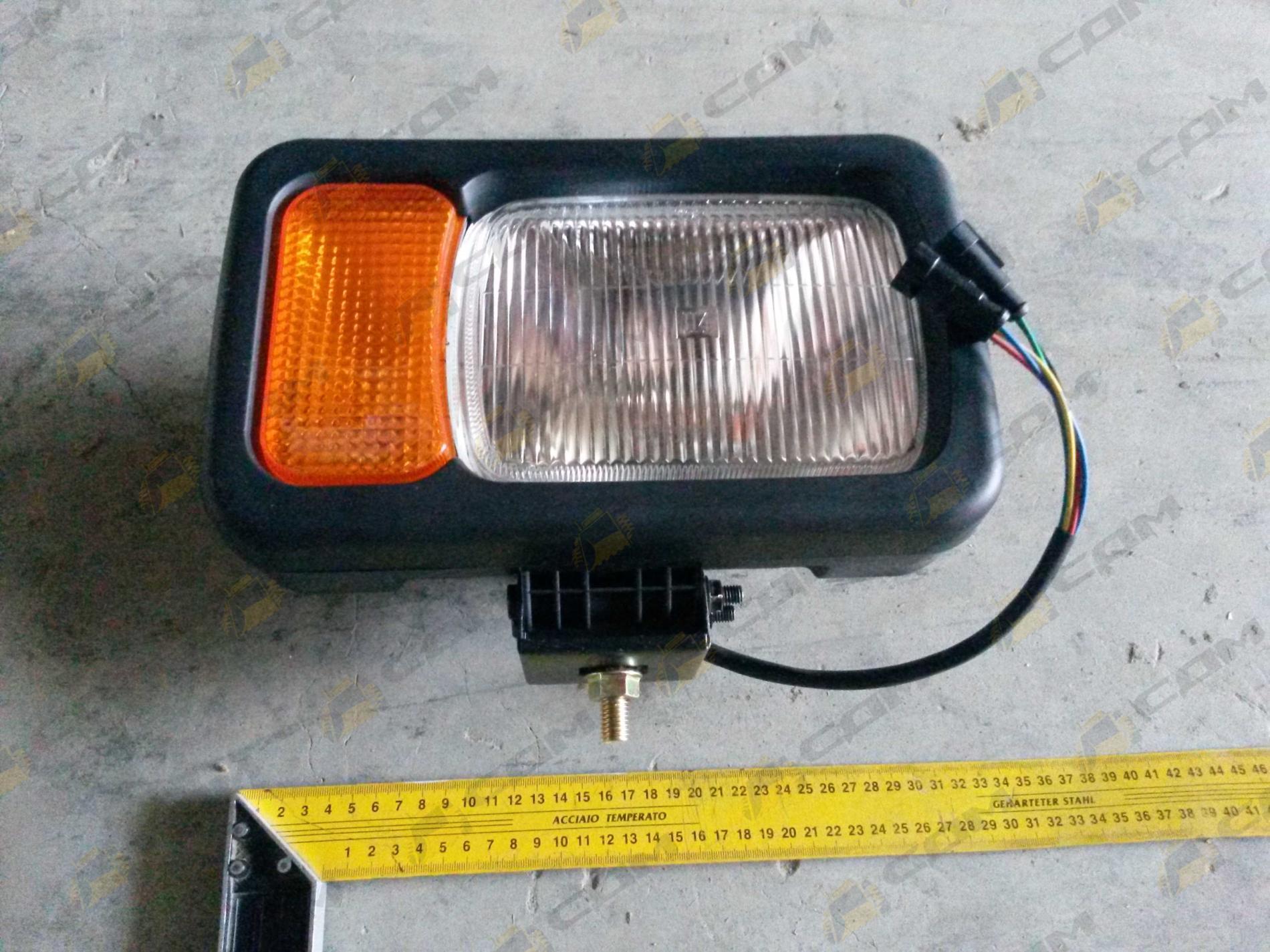 Блок-фара правая CDM835E/856D LG833B.15I.10-02