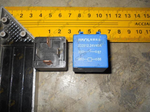 Реле панели предохранителей Howo ( J ) WG9725584001/2