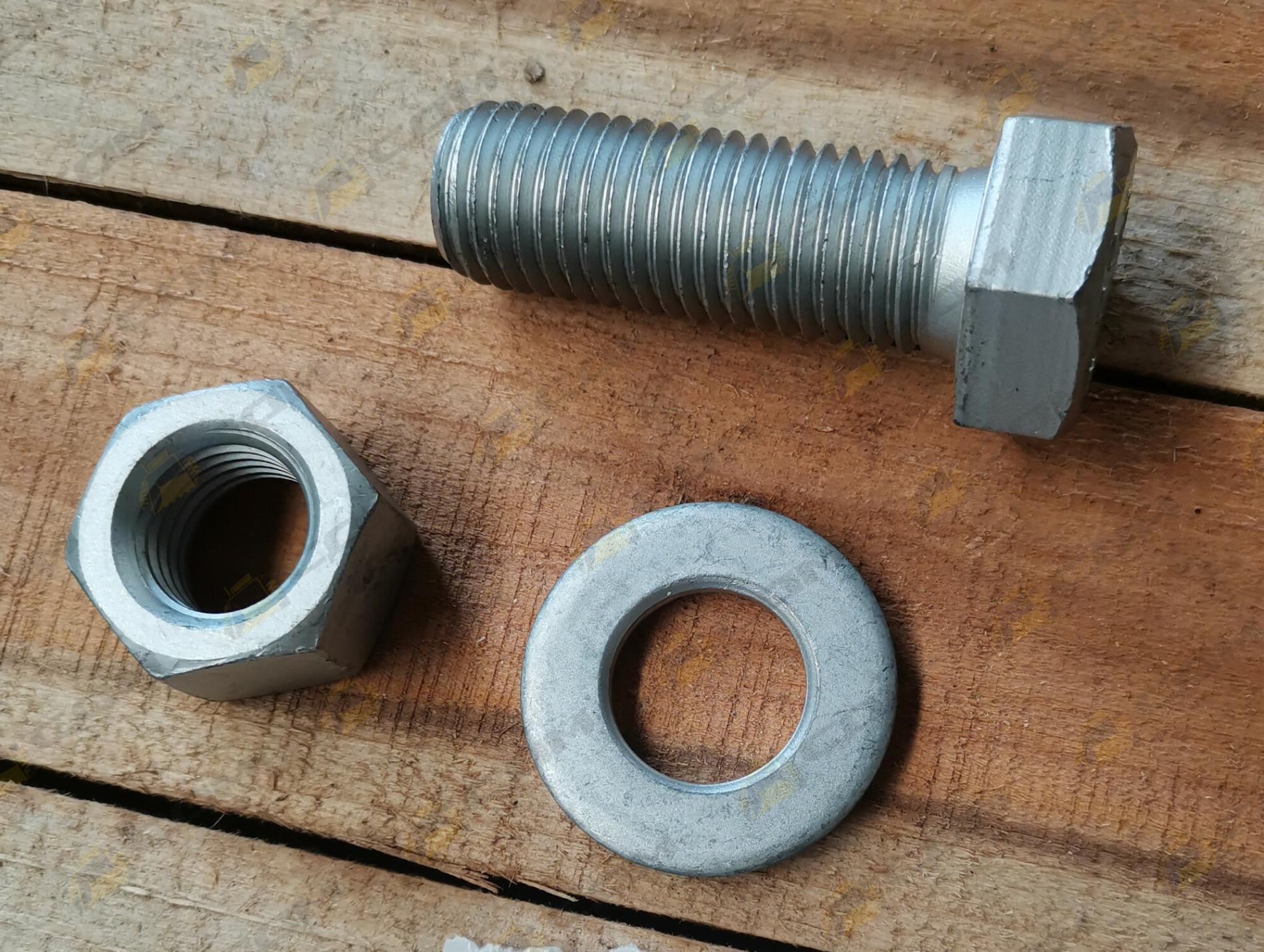 Болт+гайка+шайба крепления бокового ножа M24х70 CDM6225/6205 51204172022+51307001722+51427170122