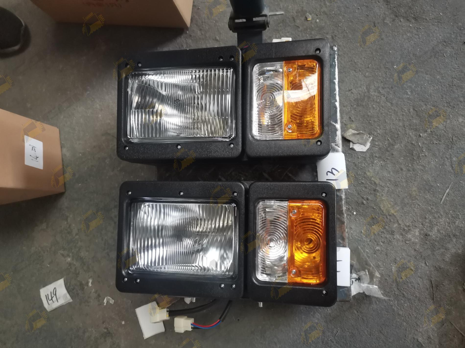 Блок-фара правая CLG835 32B0099/46C0704/LGZHD2G-R