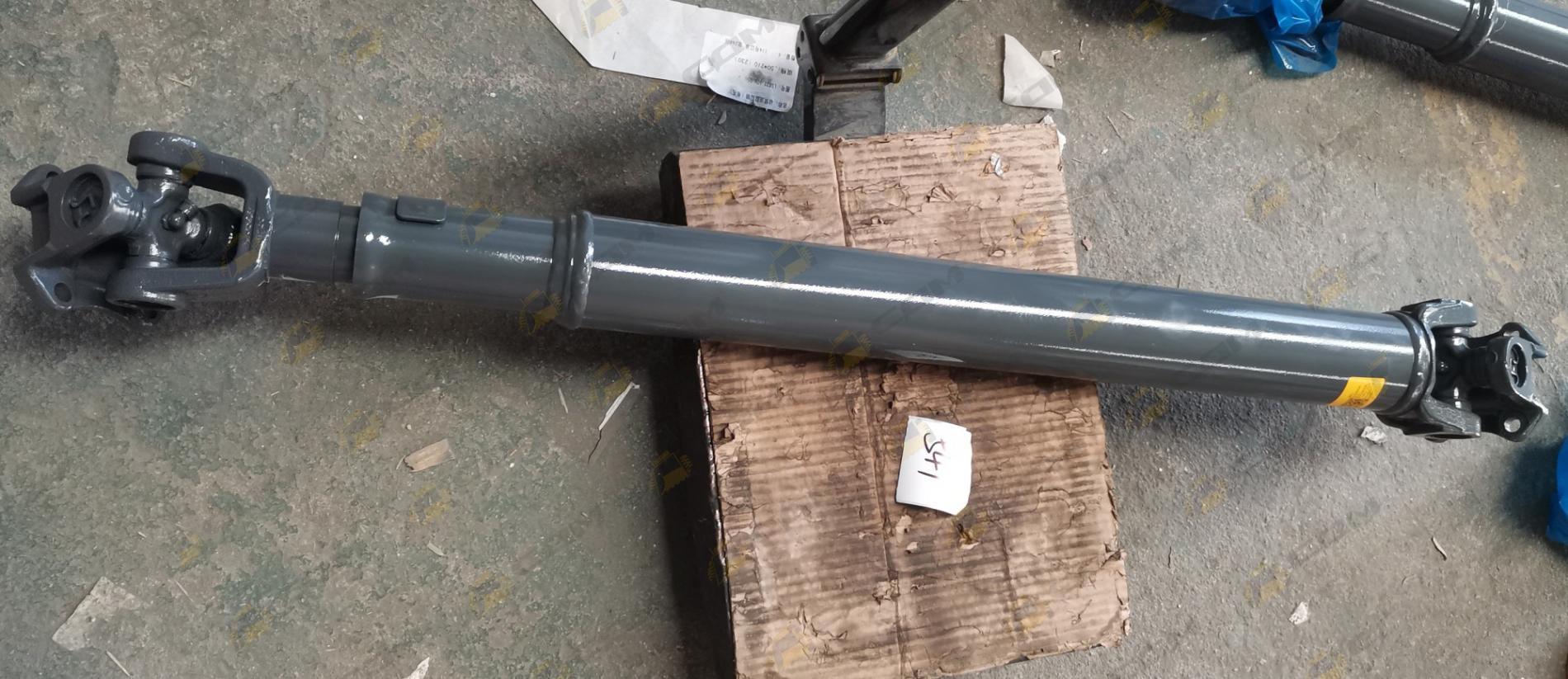 Вал карданный передний L=1070 CDM926N 60200000260/LG8018.04.01