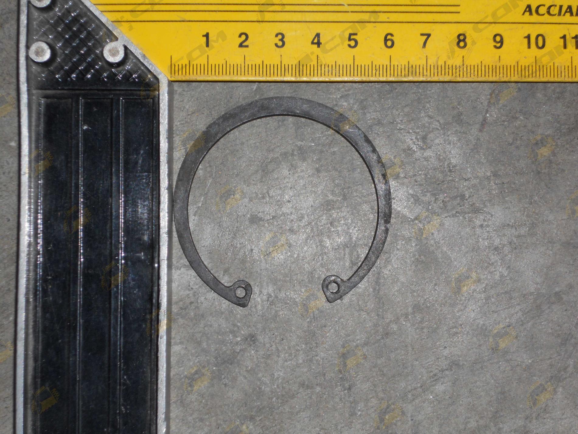 Кольцо стопорное на крестовину d=57 HOWO 99100310705