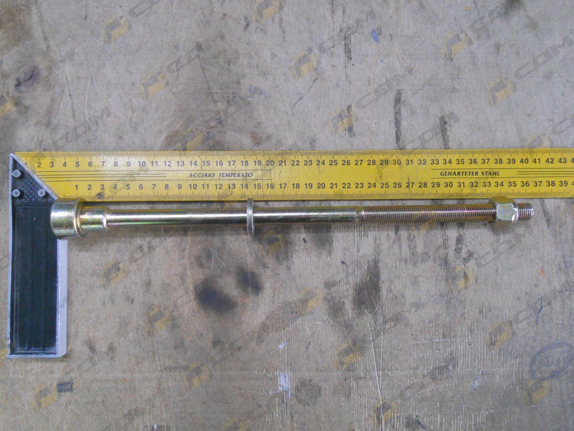 Болт рессоры задней с гайкой (с бобышкой) L=360, d=13,5 Howo WG9725520283+013