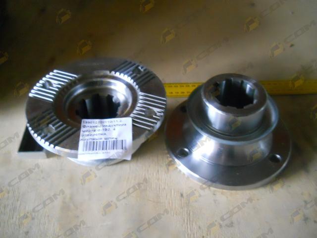 Фланец редуктора моста d-180, 4 отверстия, крупный шлиц HOWO (AZ9128320014)