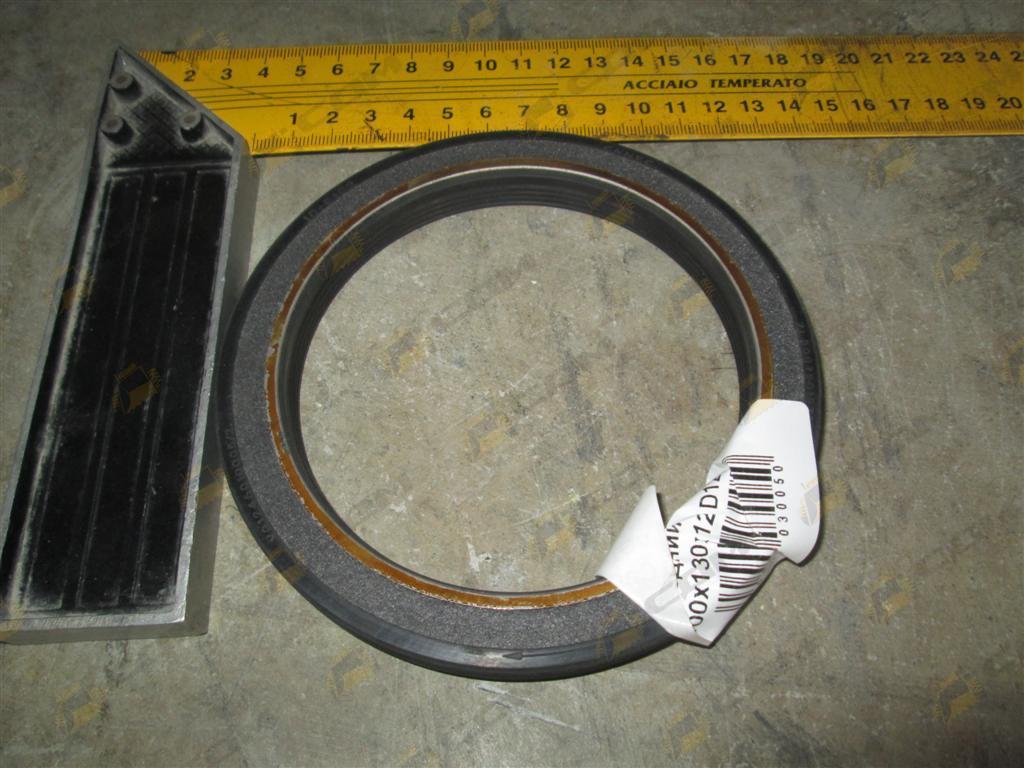 Сальник коленвала передний 100х130х12 D12 HOWO A7 VG1246010005