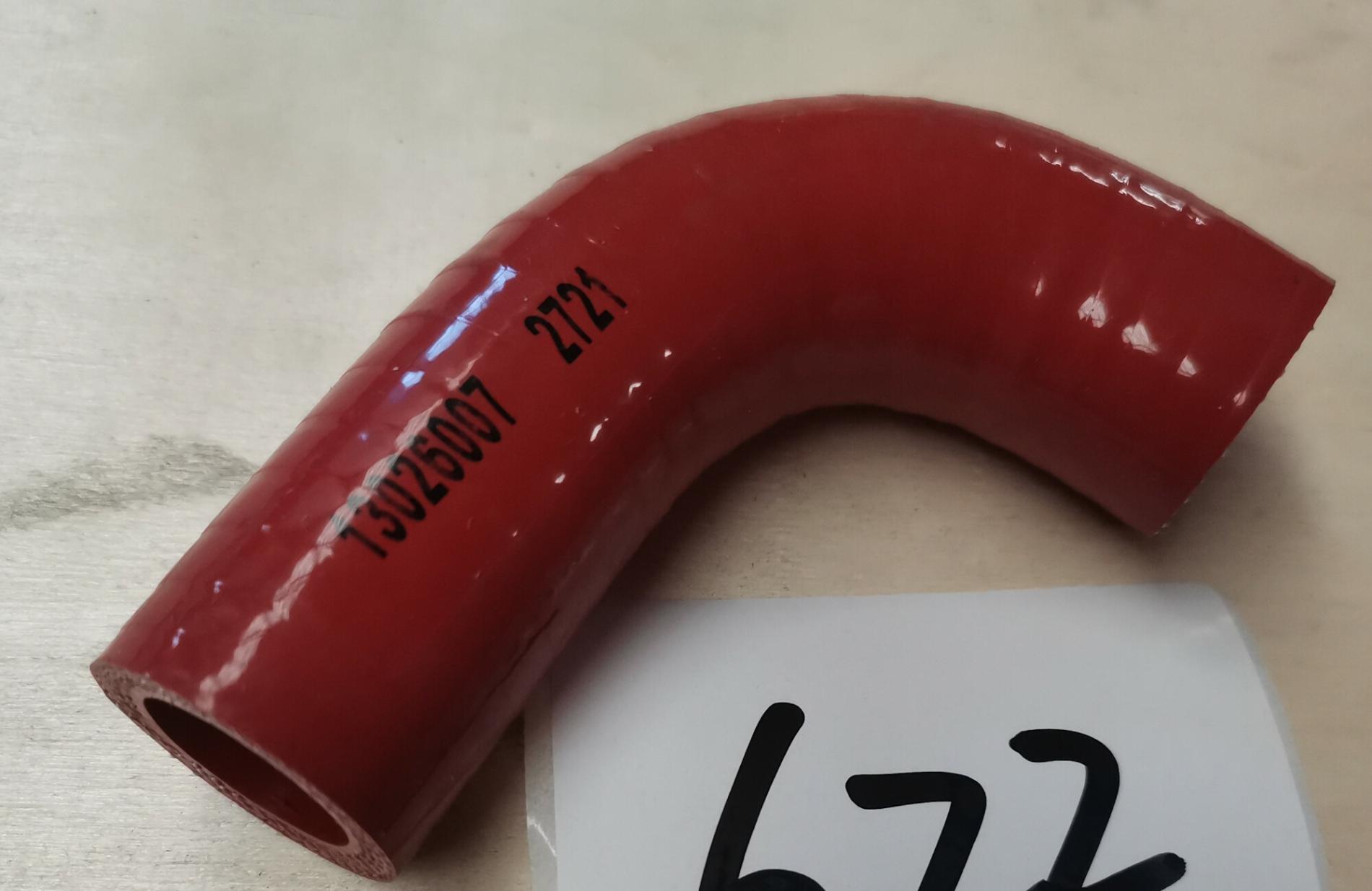 Патрубок системы охлаждения масла двигателя 13026007/4110001952075