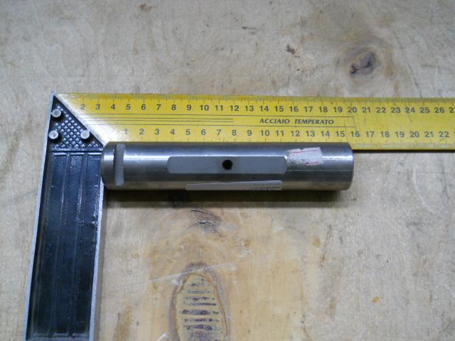 Палец рессоры HOWO d-30мм, l-150мм 189000520015