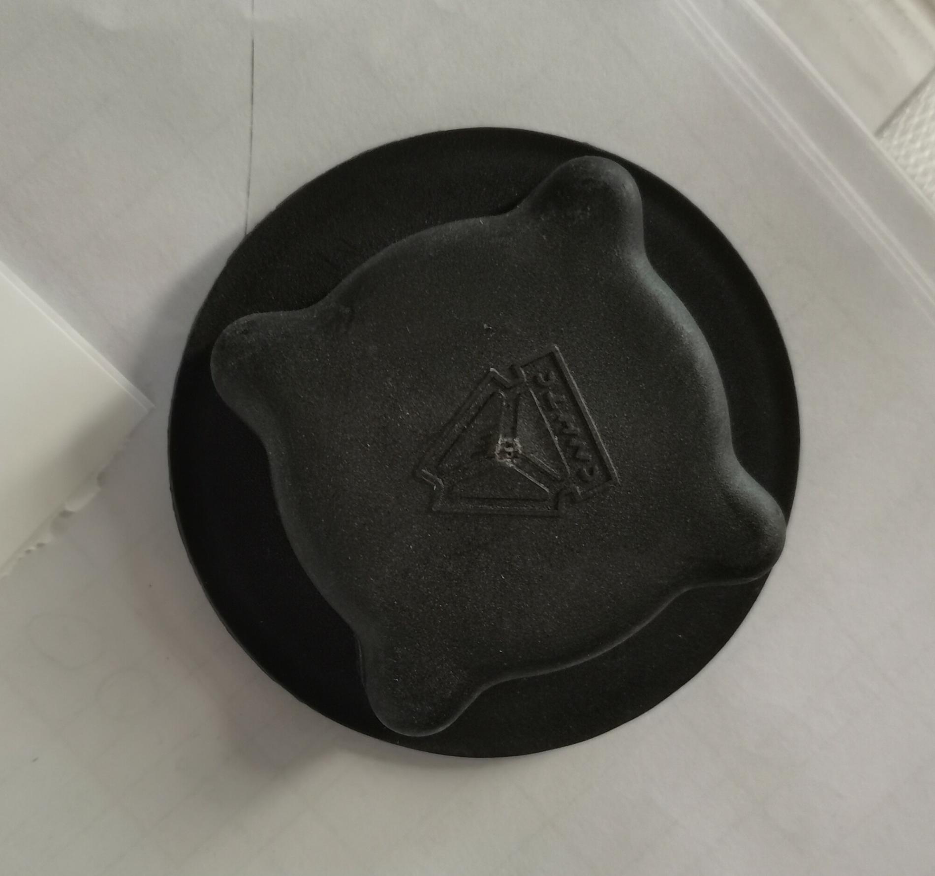 Крышка расширительного бачка пластиковая HOWO WG9719530260-1