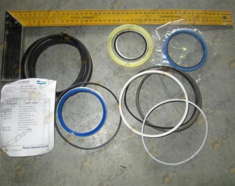 Ремкомплект гидроцилиндра отвала/аутригера 2440-9276KT (401107-00371)